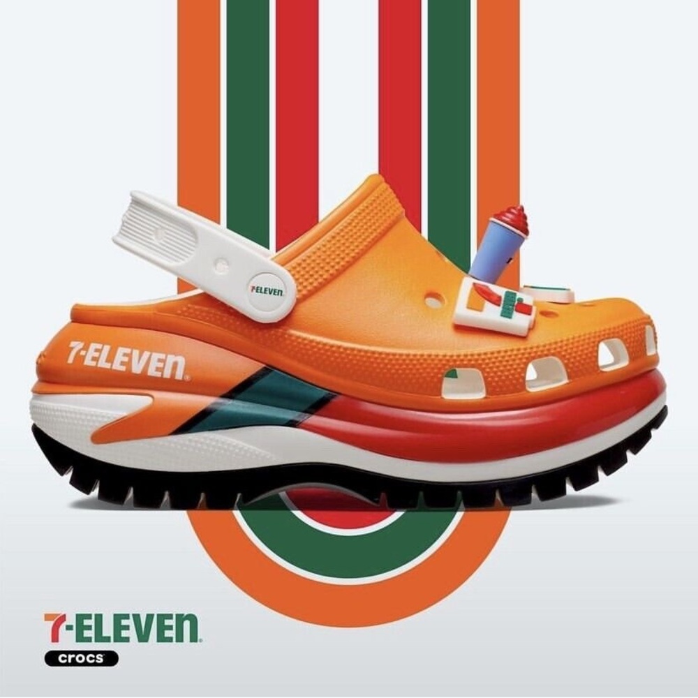 NEW 7-ELEVEN CROCS US MEGA CRUSH Women’s Size 7 Men’s 5 208273-810 LIMITED